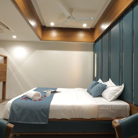 Plenteous Inn Amhedabad Dış mekan fotoğraf