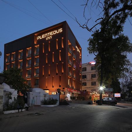 Plenteous Inn Amhedabad Dış mekan fotoğraf