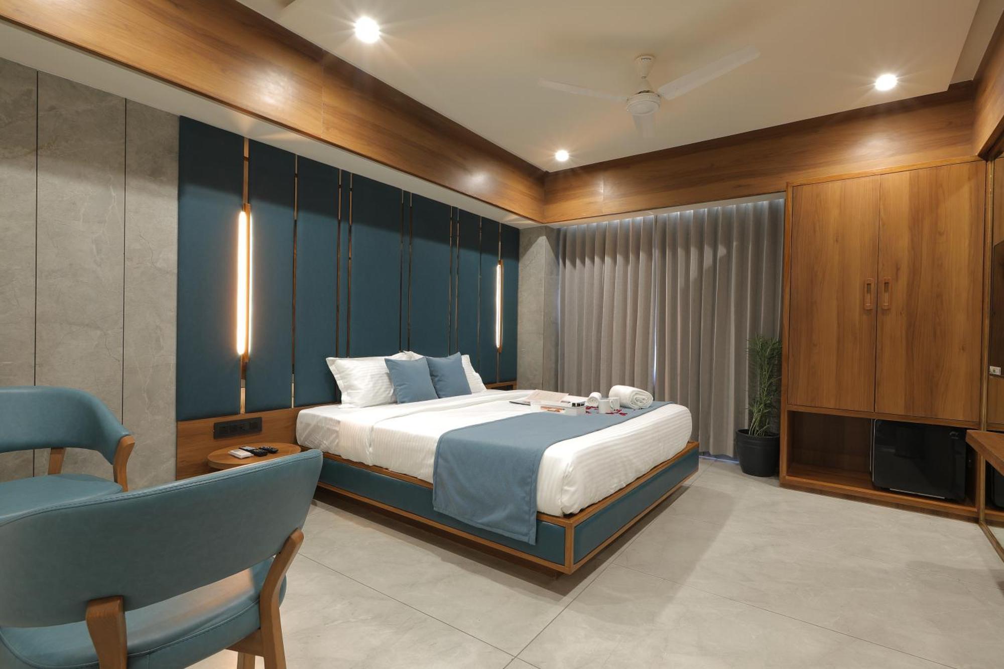 Plenteous Inn Amhedabad Dış mekan fotoğraf