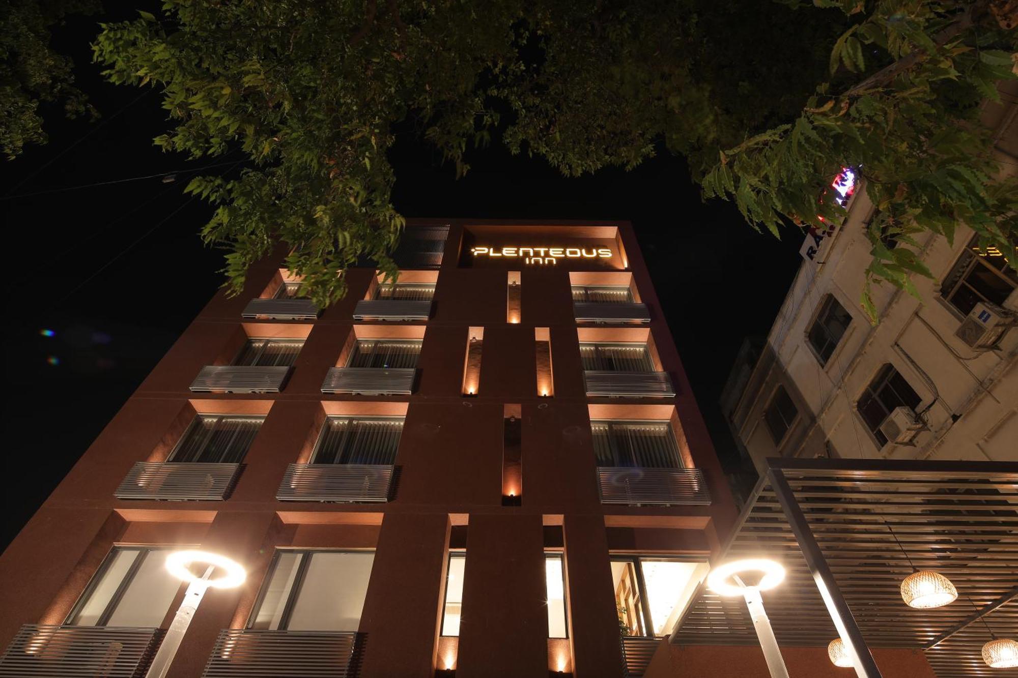 Plenteous Inn Amhedabad Dış mekan fotoğraf