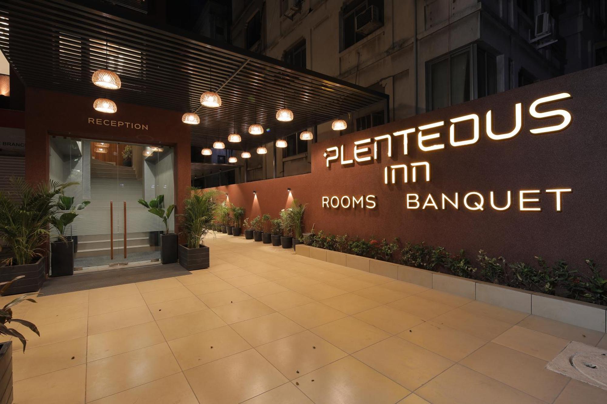 Plenteous Inn Amhedabad Dış mekan fotoğraf