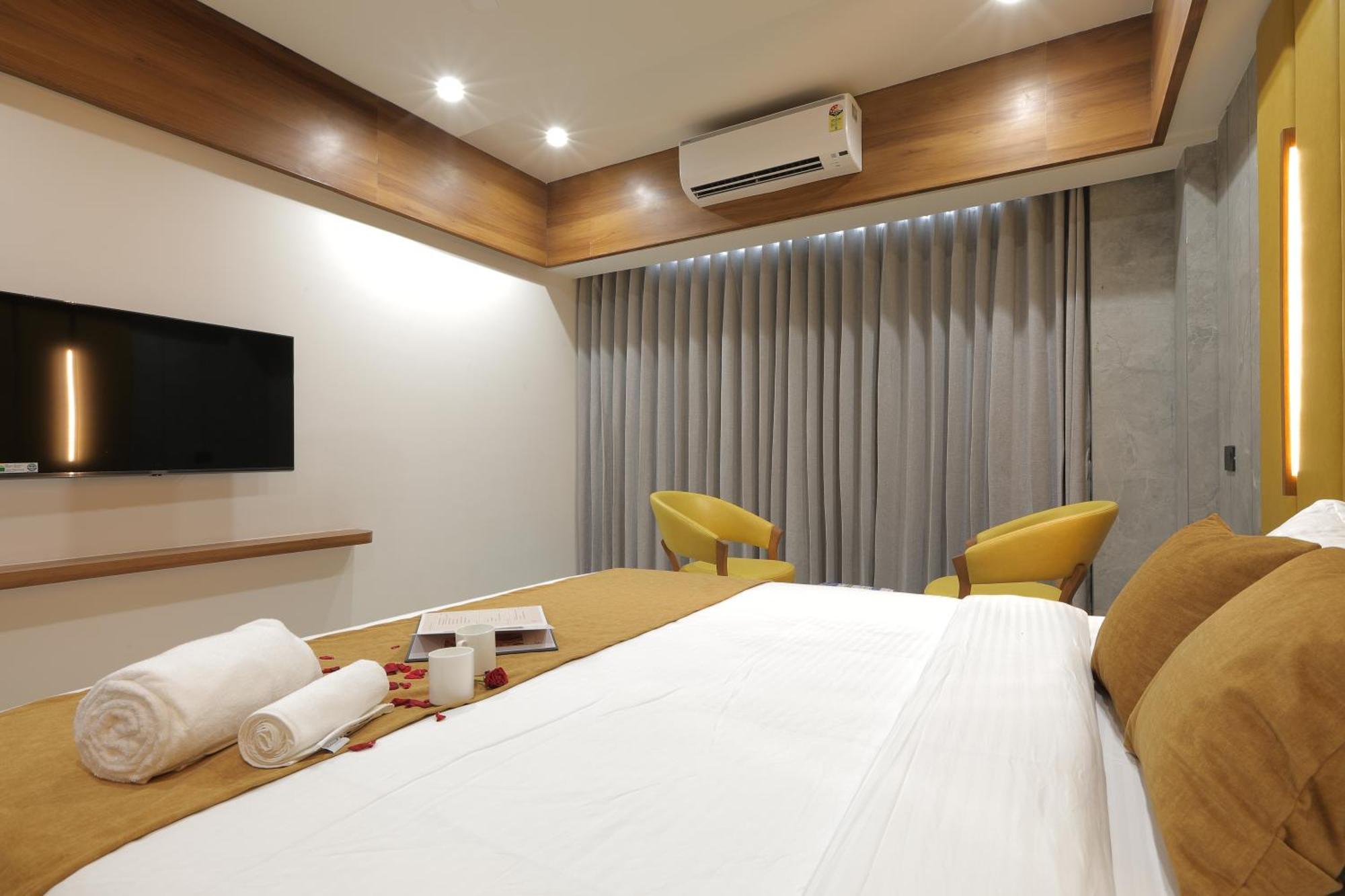 Plenteous Inn Amhedabad Dış mekan fotoğraf