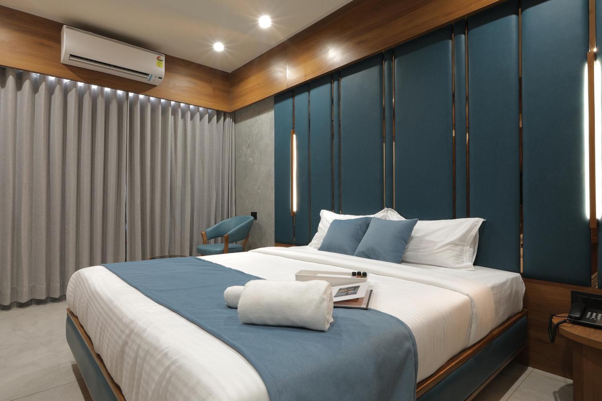 Plenteous Inn Amhedabad Dış mekan fotoğraf