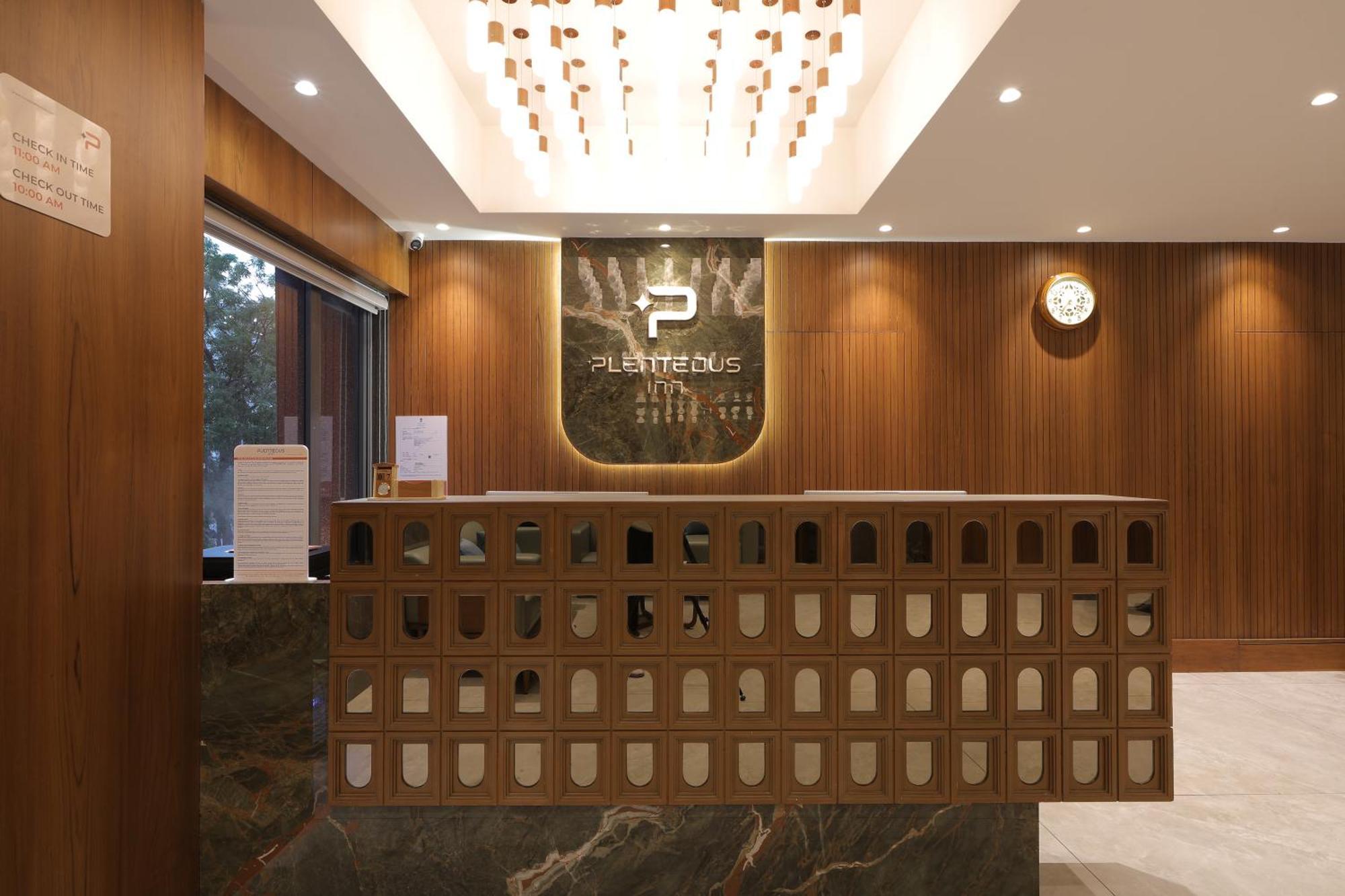 Plenteous Inn Amhedabad Dış mekan fotoğraf
