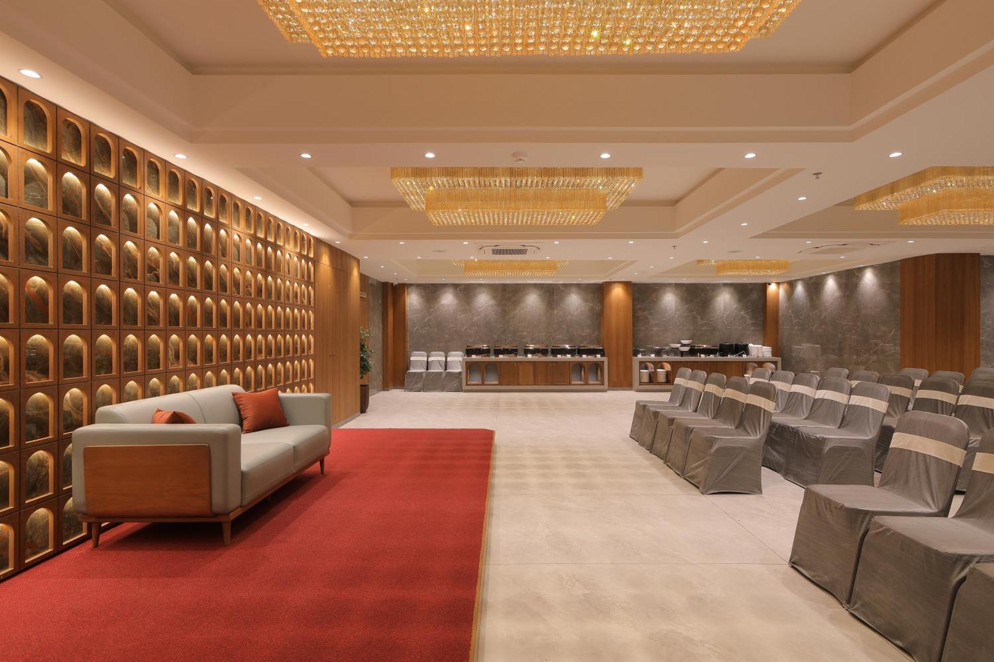 Plenteous Inn Amhedabad Dış mekan fotoğraf
